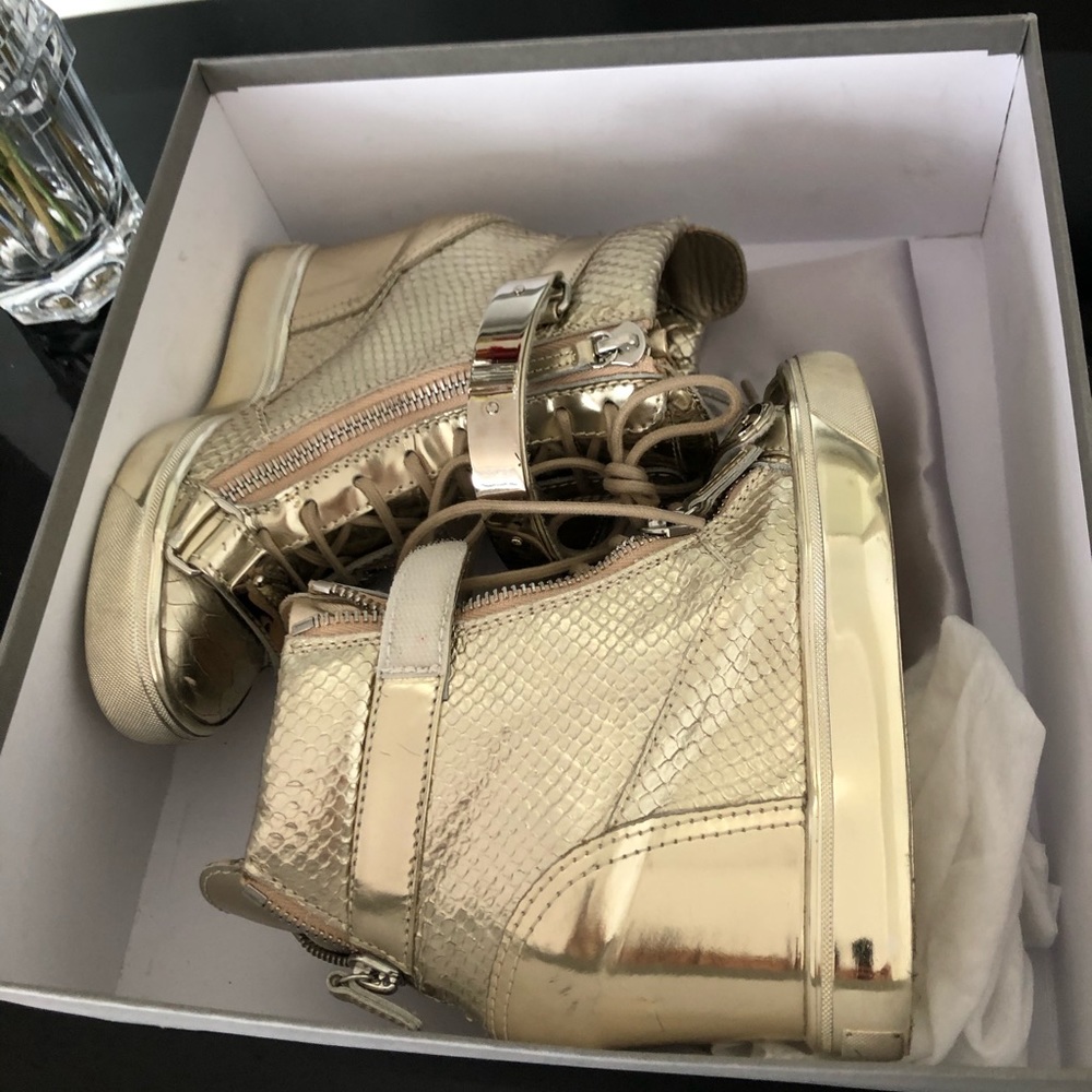 Giuseppe  Zanotti size 6.5